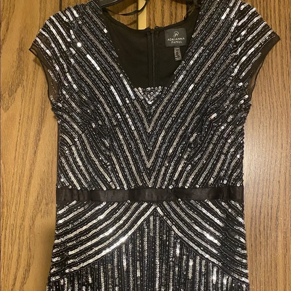 Adrianna Papell beaded Gown🖤 - Picture 5 of 5